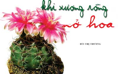 Xuong rong no hoa